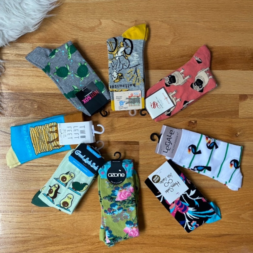 Blue Q Hot Socks Sock Smith 2 Left Feet Colorful Pattern Socks Collection 8 Pair